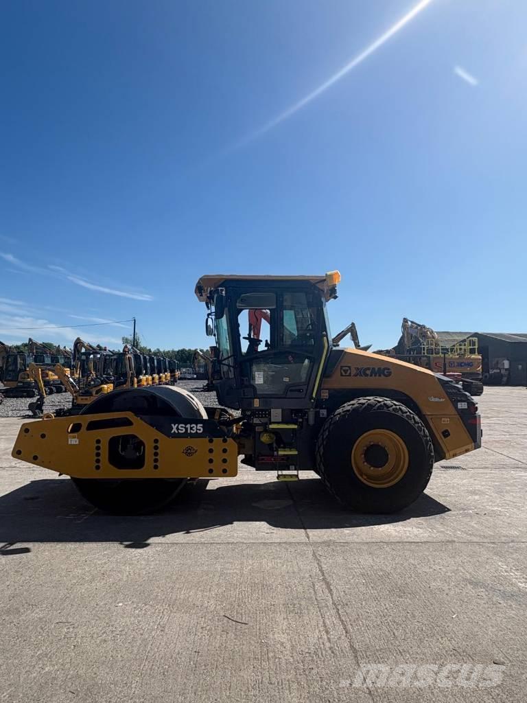 XCMG XS135 Ühe trumliga rullid