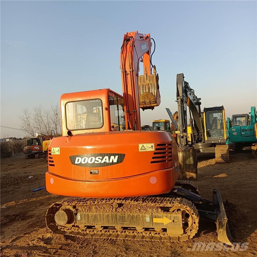 Doosan DH80G Väikeekskavaatorid 7t-12t
