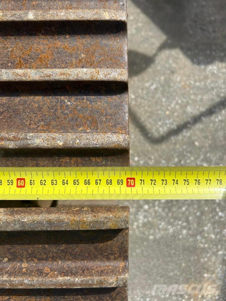 Takeuchi TB 2150 R Roomikekskavaatorid