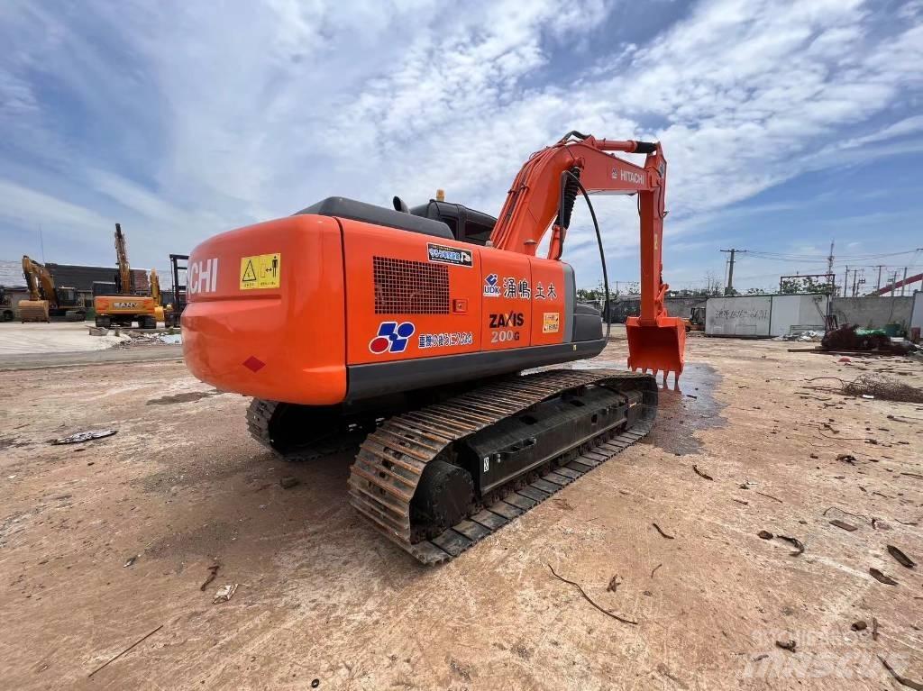 Hitachi ZX 200-6 Roomikekskavaatorid