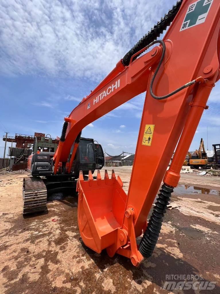 Hitachi ZX 200-6 Roomikekskavaatorid