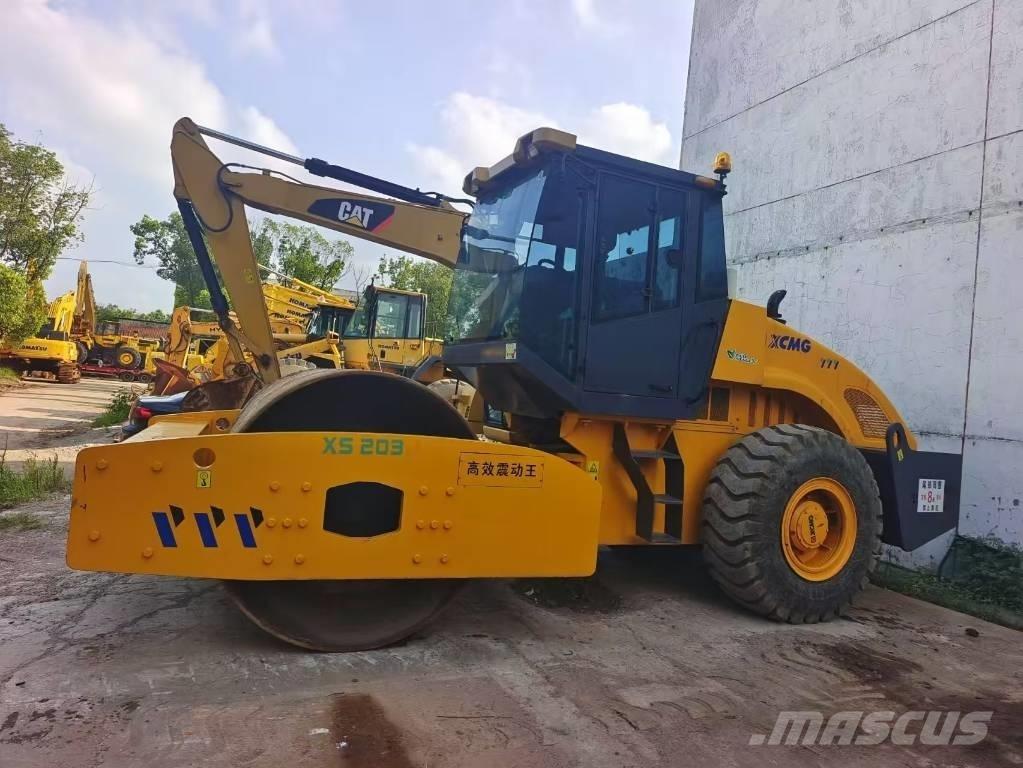 XCMG XS 203 J Ühe trumliga rullid