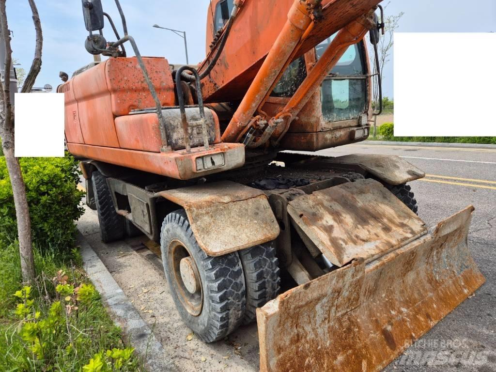 Doosan DX210WA Ratasekskavaatorid