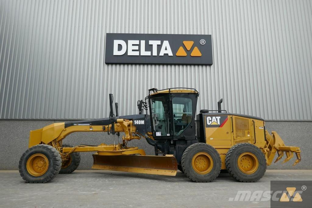 CAT 140M Greiderid