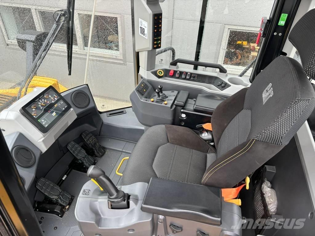 CAT 972 Rataslaadurid