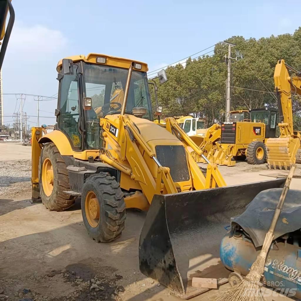JCB 3CX Ekskavaatorlaadurid