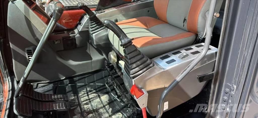 Doosan DX340 Roomikekskavaatorid