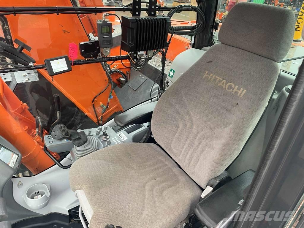 Hitachi ZX 135 US-5B Roomikekskavaatorid