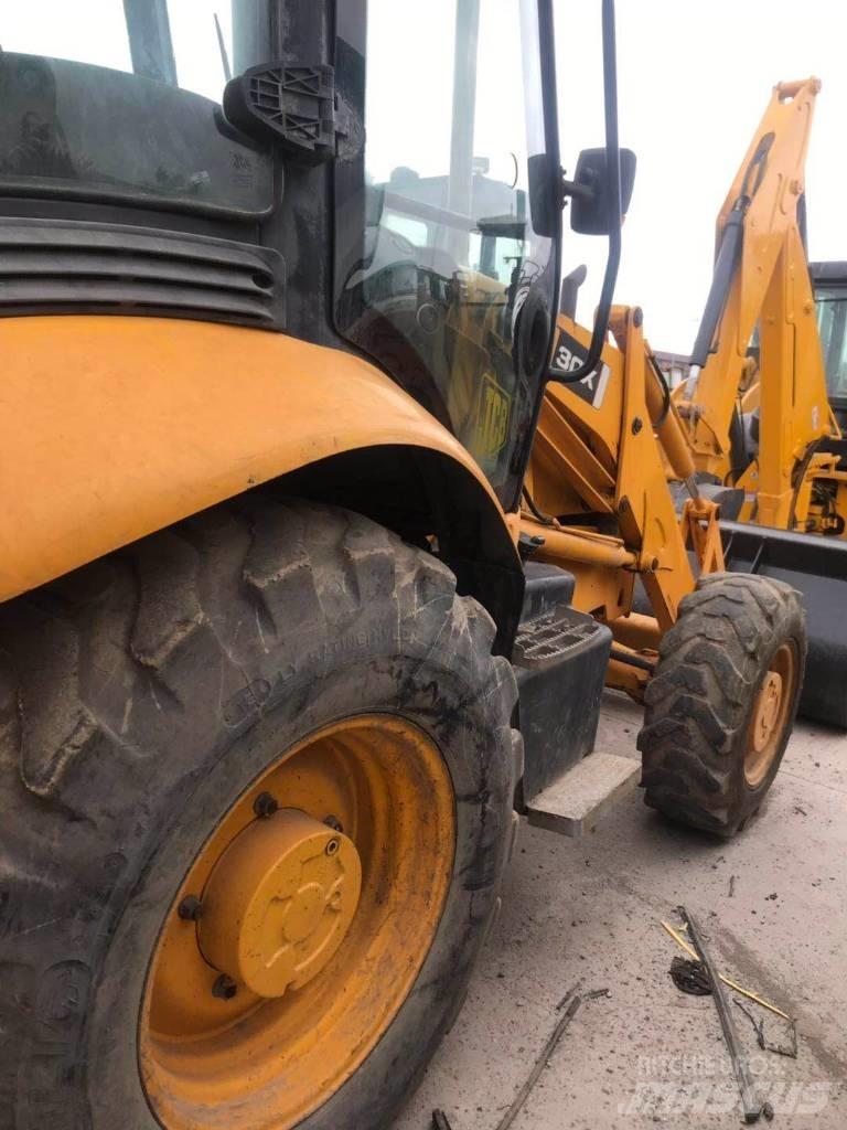 JCB 3cx Ekskavaatorlaadurid