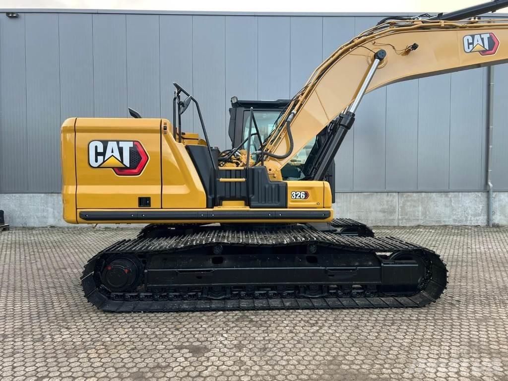 CAT 326-07 Roomikekskavaatorid