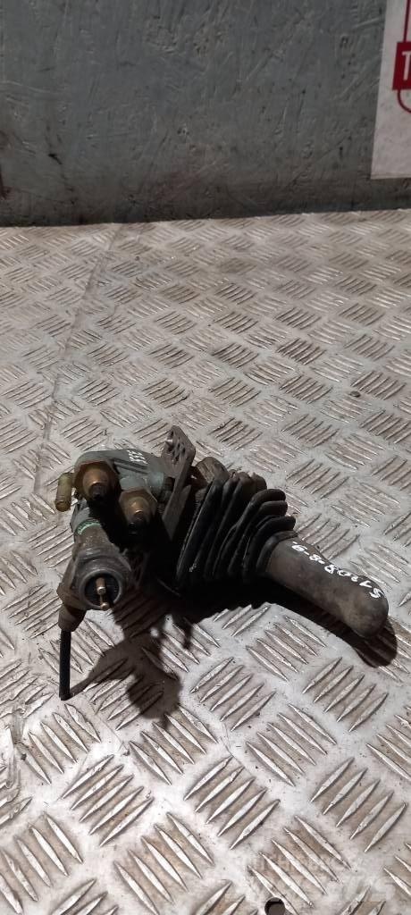 Scania S 94   1408332 Kabiinid