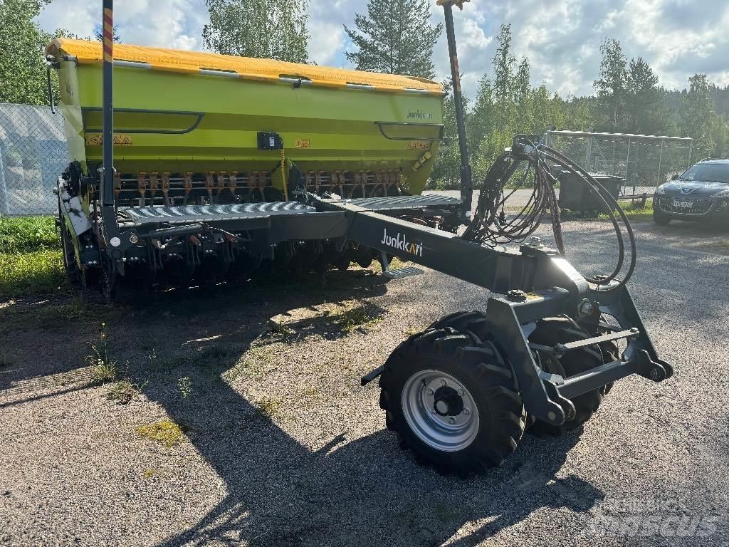 Junkkari D400 Plus Külvik-äkked