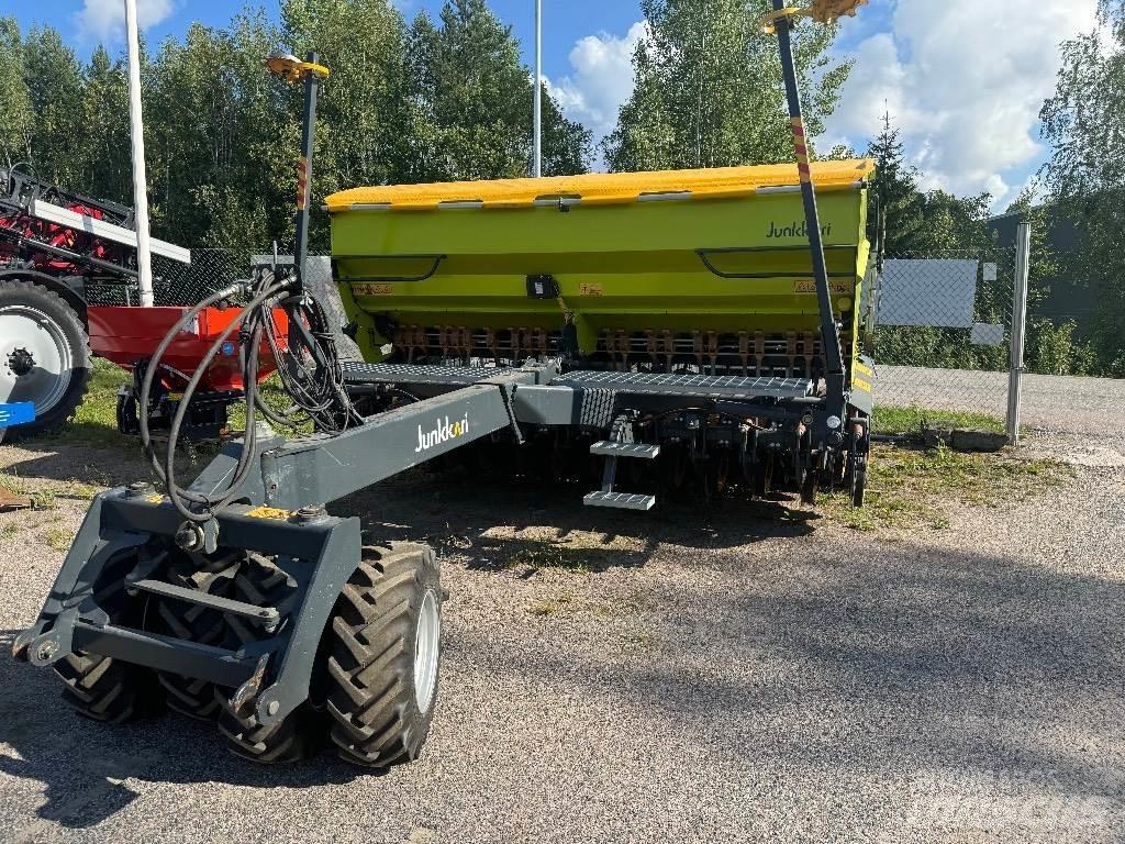 Junkkari D400 Plus Külvik-äkked