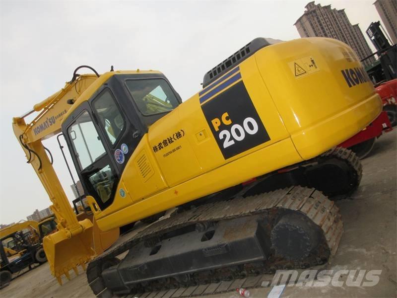 Komatsu PC 220-7 Roomikekskavaatorid
