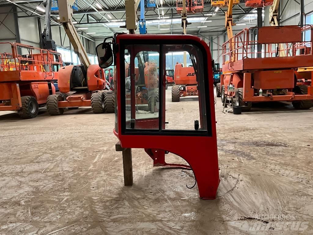 Yanmar Vio 25-6 Kabiinid