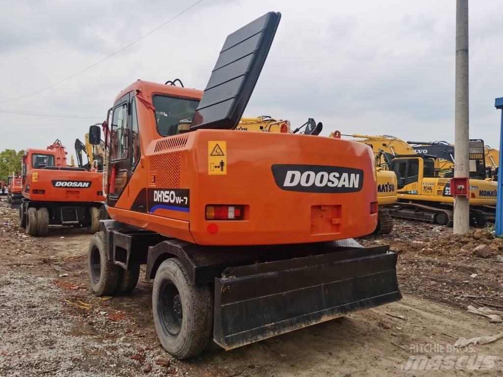 Doosan DH 150 W-7 Ratasekskavaatorid