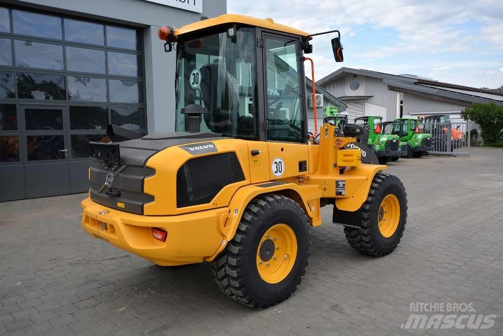 Volvo L30HS Rataslaadurid