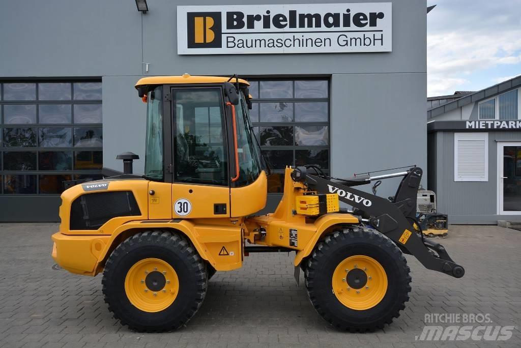 Volvo L30HS Rataslaadurid