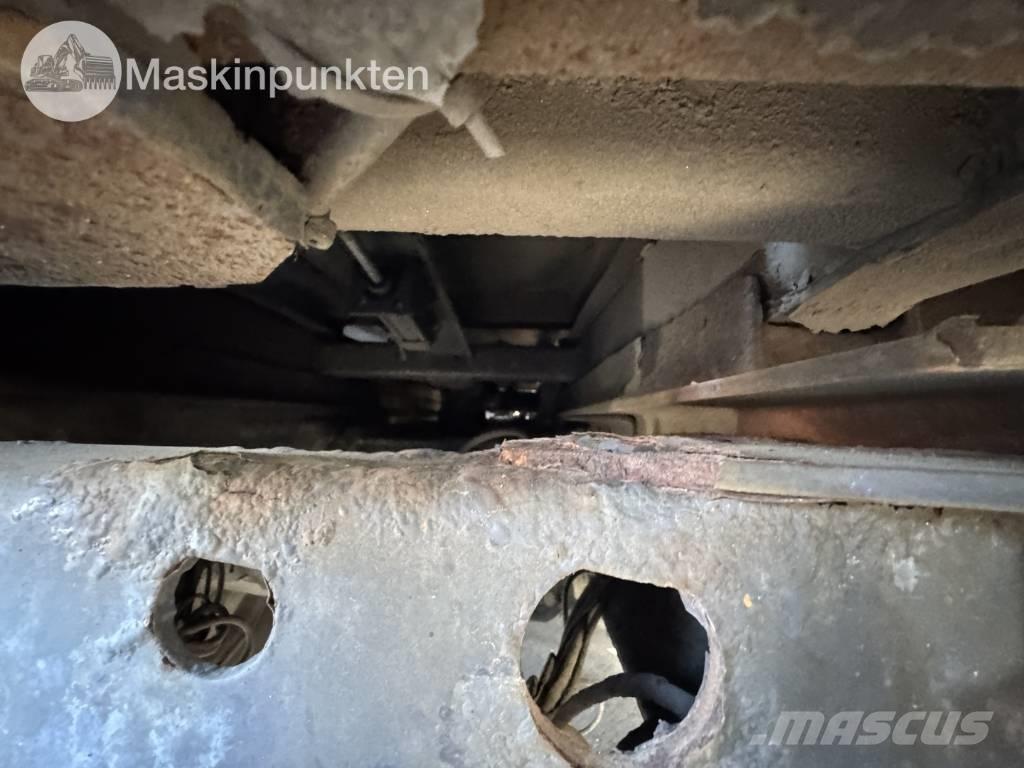 Scania R 560 LB Vahetuskastiga tõstukautod