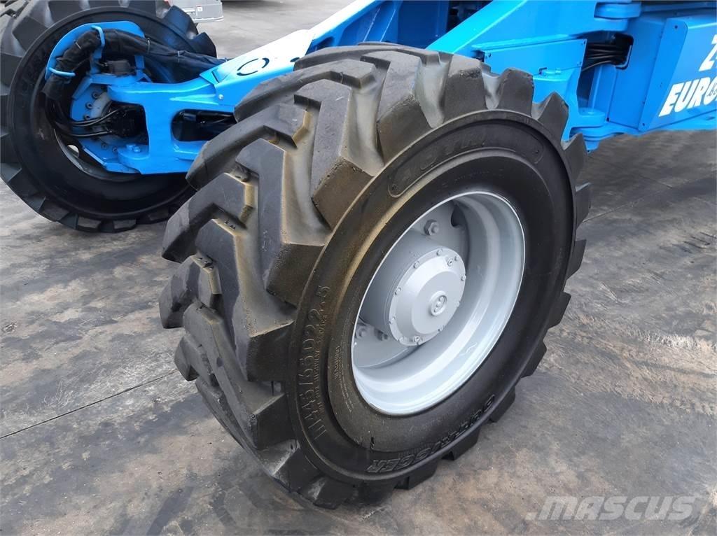 Genie Z135 70 Iseliikuvad poomtõstukid