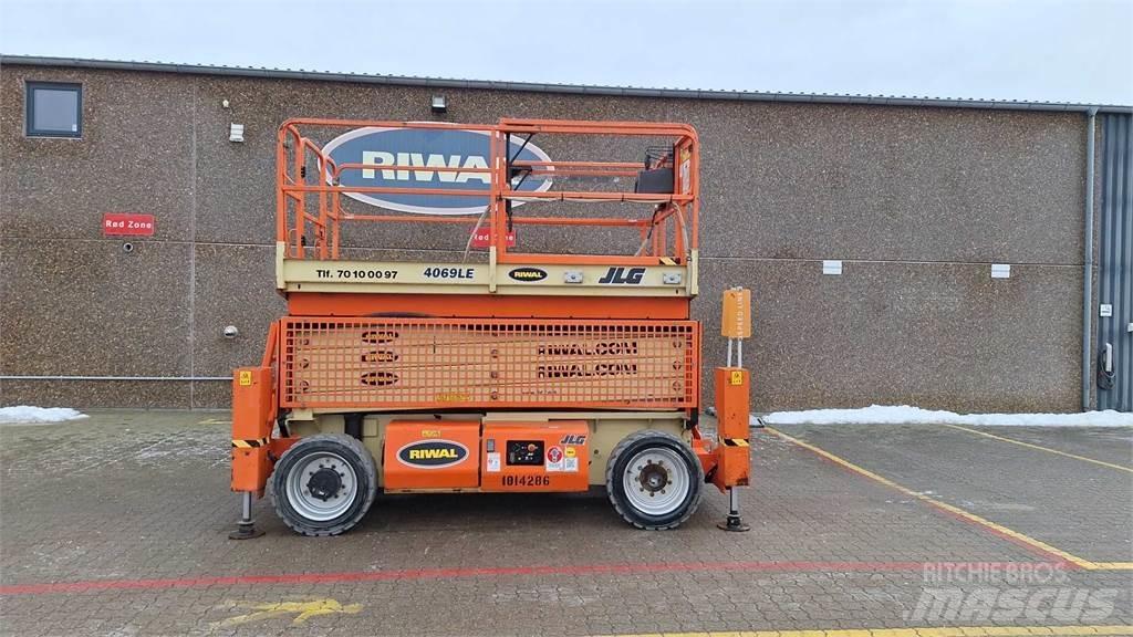 JLG 4069LE Käärtõstukid
