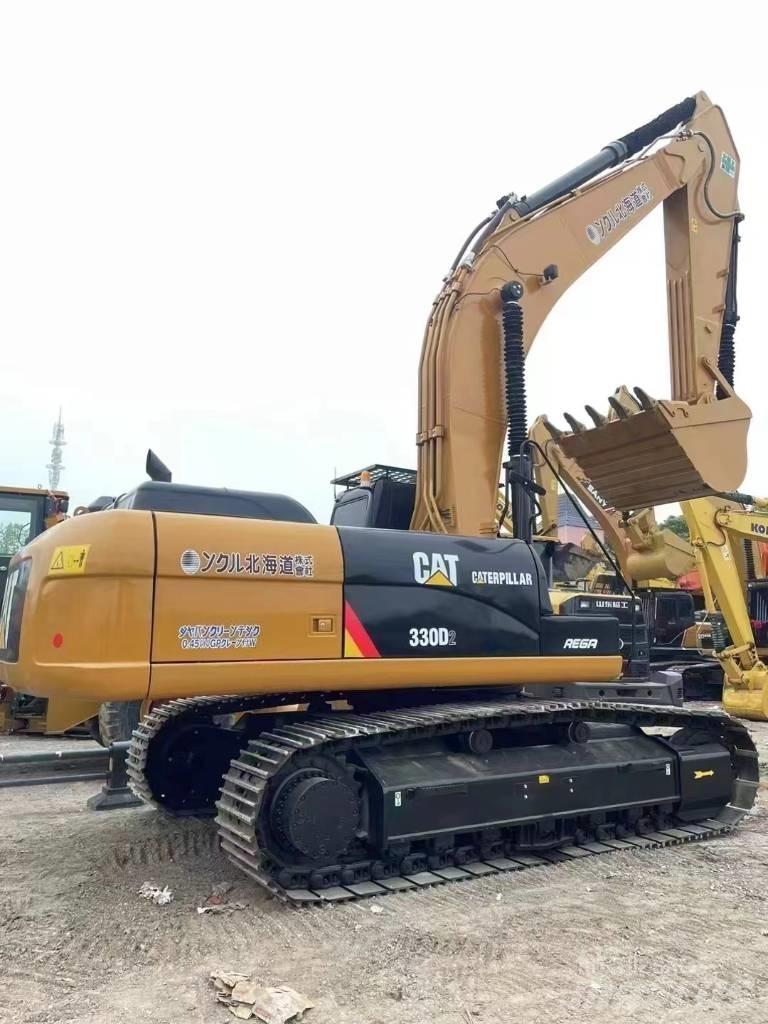 CAT 330 Roomikekskavaatorid