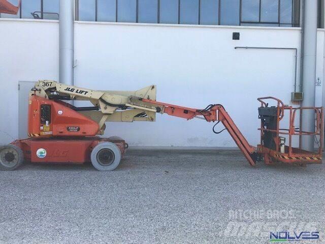 JLG E400AJPn Iseliikuvad poomtõstukid
