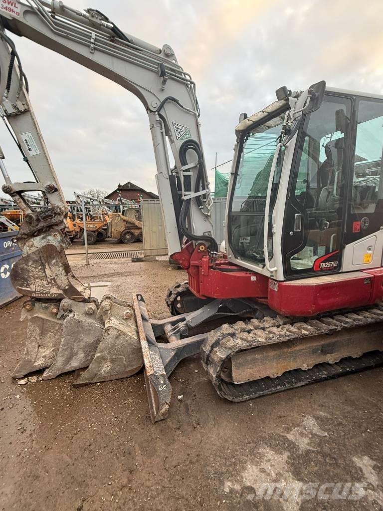 Takeuchi TB 257 FR Miniekskavaatorid < 7 t