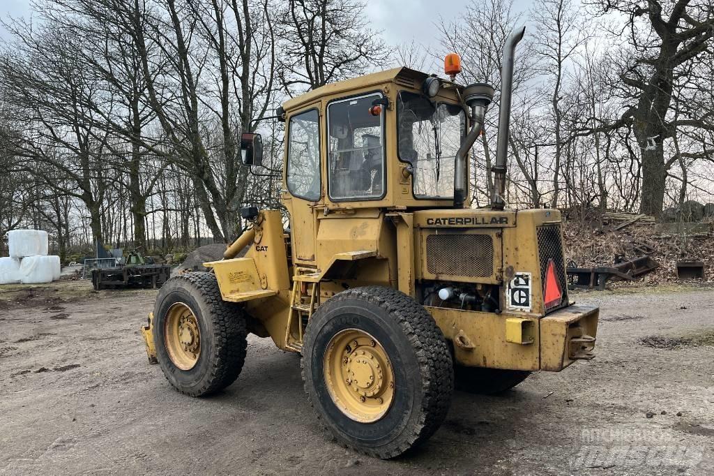 CAT 910 Rataslaadurid