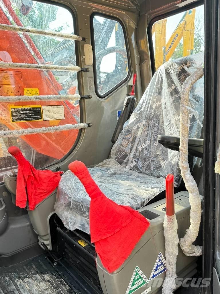 Hitachi ZX 200 Roomikekskavaatorid