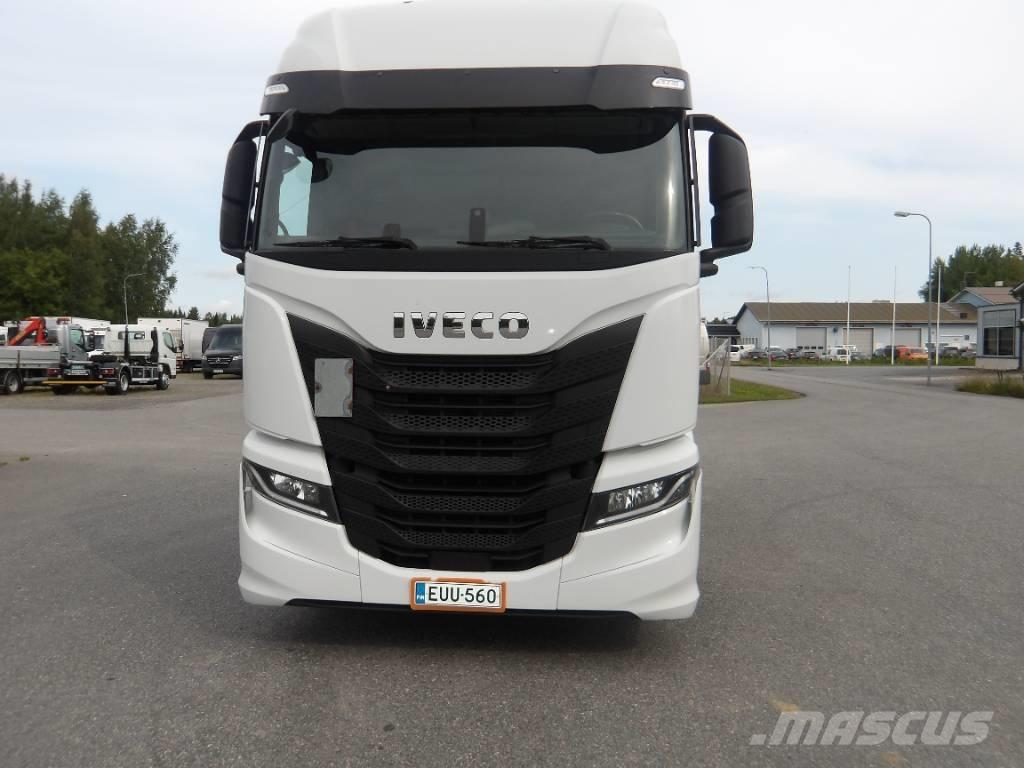 Iveco AS 440 STX Sadulveokid