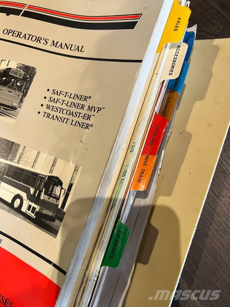 Thomas K880 Koolibussid