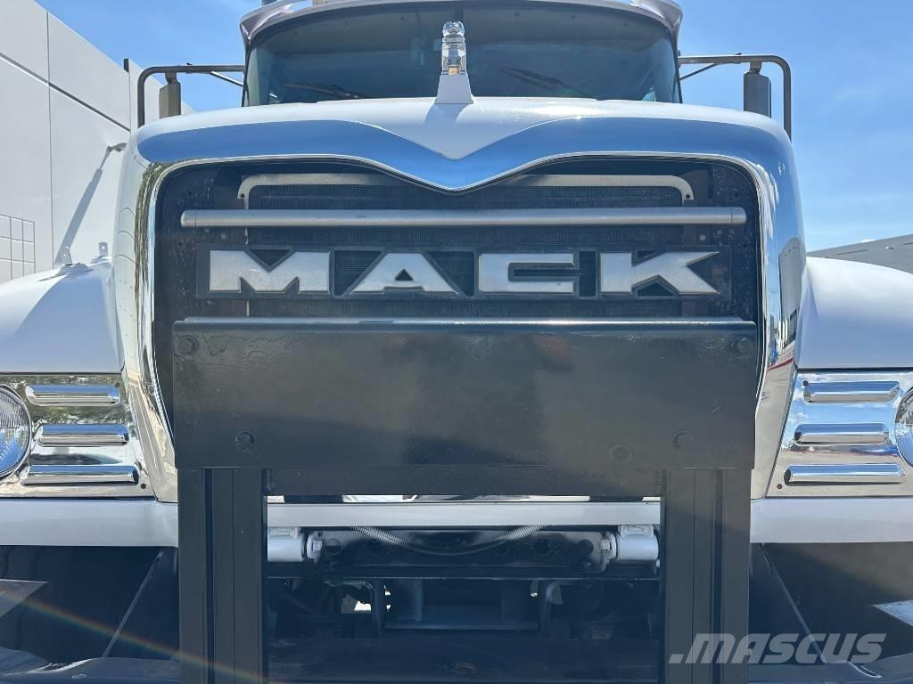 Mack CV 713 Trossüsteemiga vahetuskere veokid