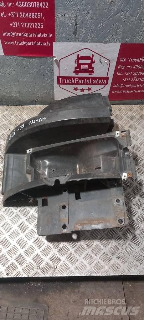 Scania 94 D.   1324600 Kabiinid