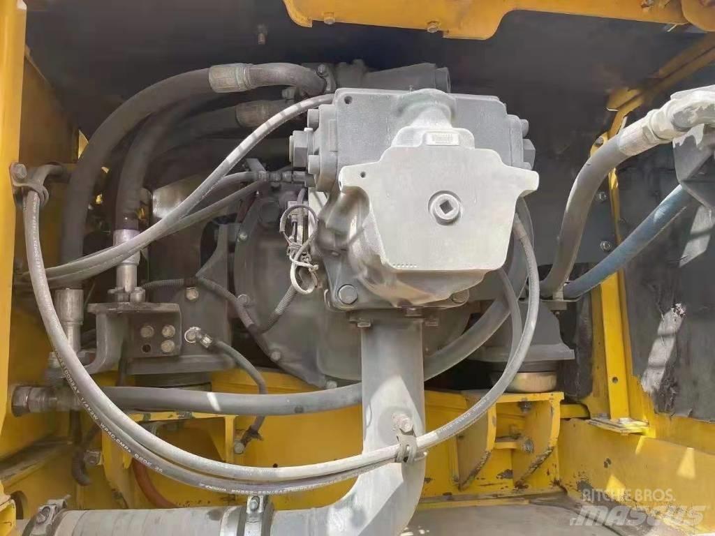 Komatsu PC 360-7 Roomikekskavaatorid