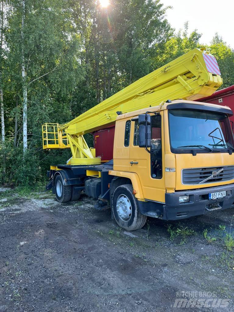 Volvo FL 6 Auto korvtõstukid