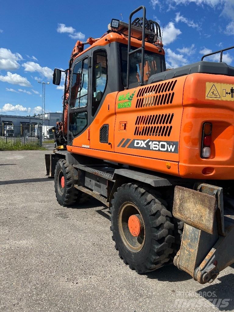 Doosan DX 160 W-3 Ratasekskavaatorid