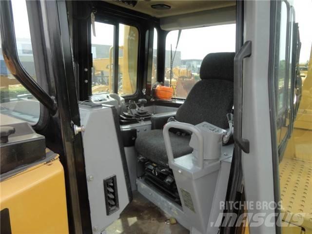 CAT D 8 R Buldooserid