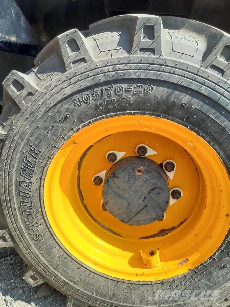 JCB 6 ST Liigendraamiga pinnaseveokid