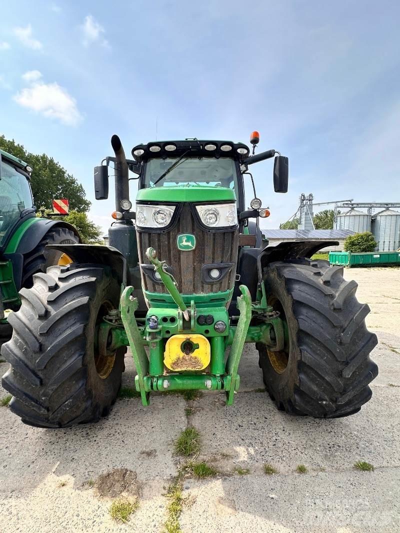 John Deere 6215R Traktorid