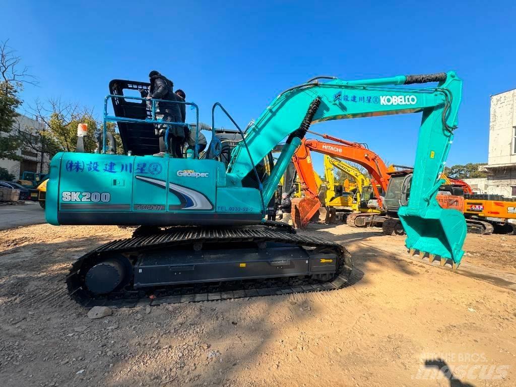 Kobelco SK 200-8 Roomikekskavaatorid