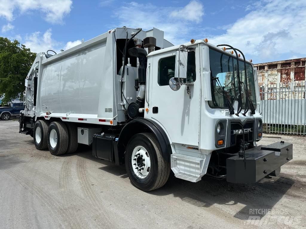 Mack MRU 613 Prügiautod