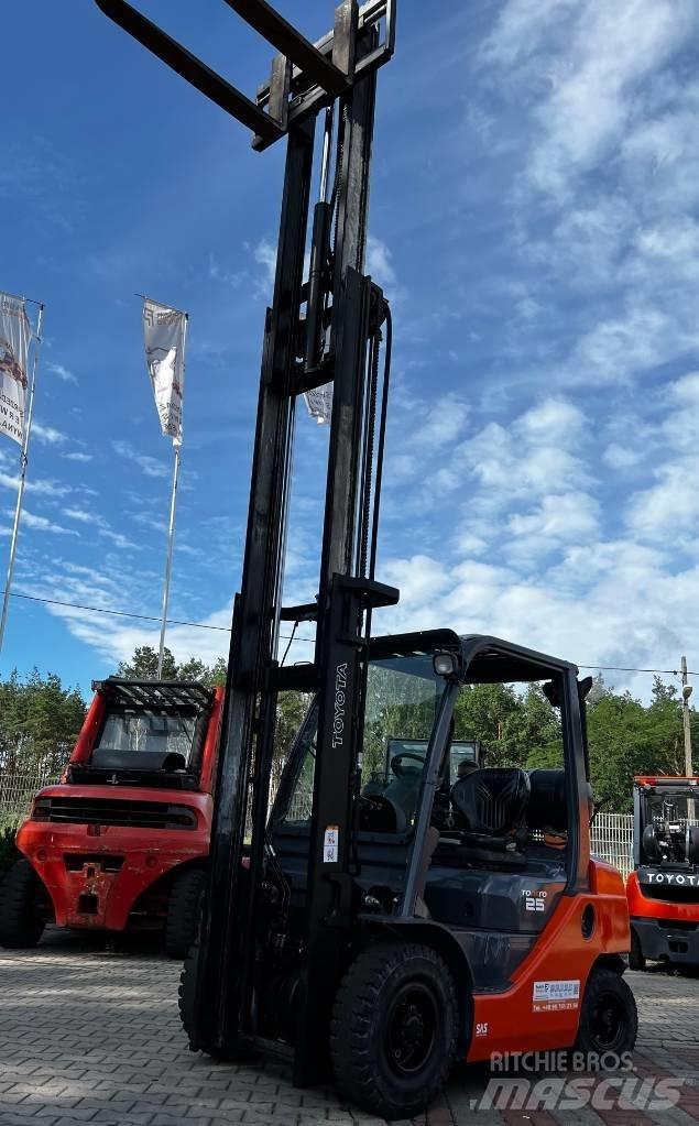 Toyota 02-8 FG F 25 Gaasitõstukid