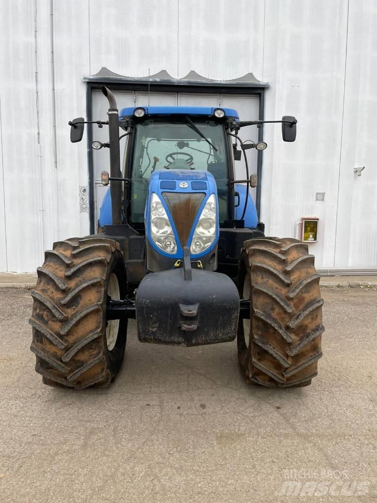 New Holland T 7.210 Traktorid