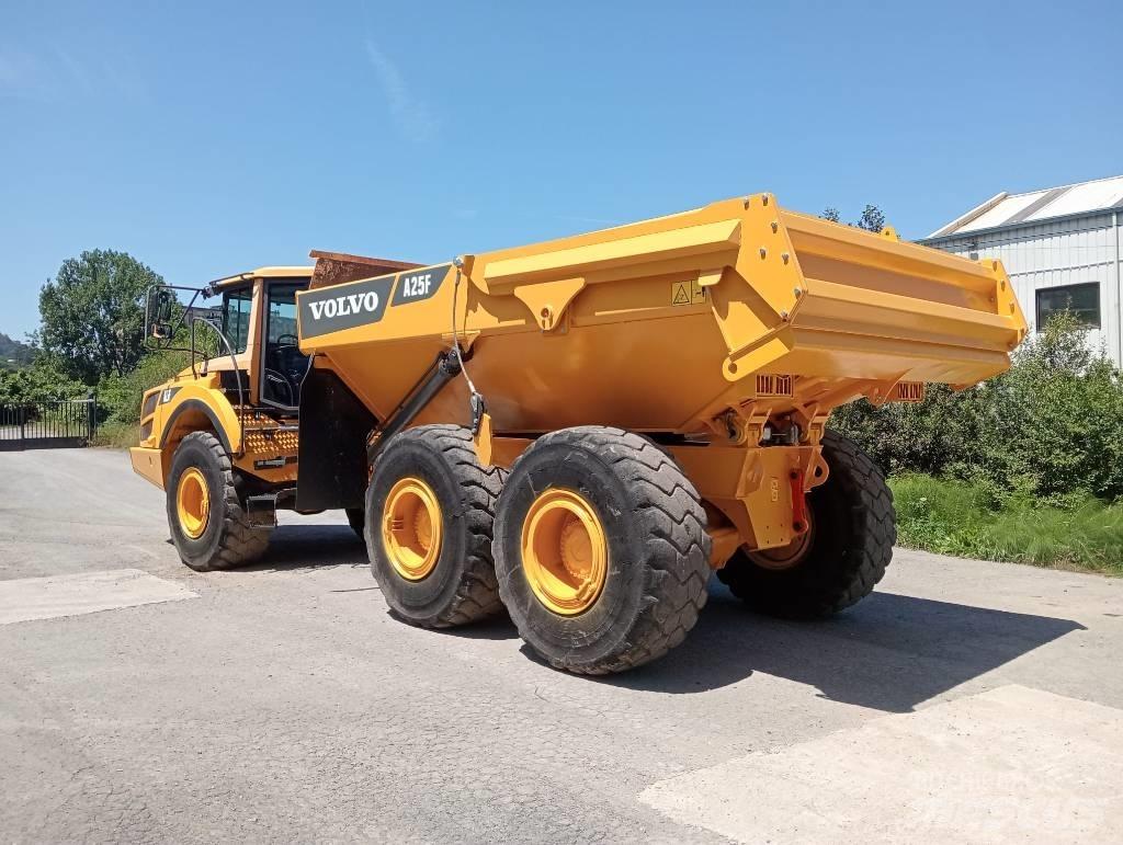 Volvo A 25 F Liigendraamiga pinnaseveokid