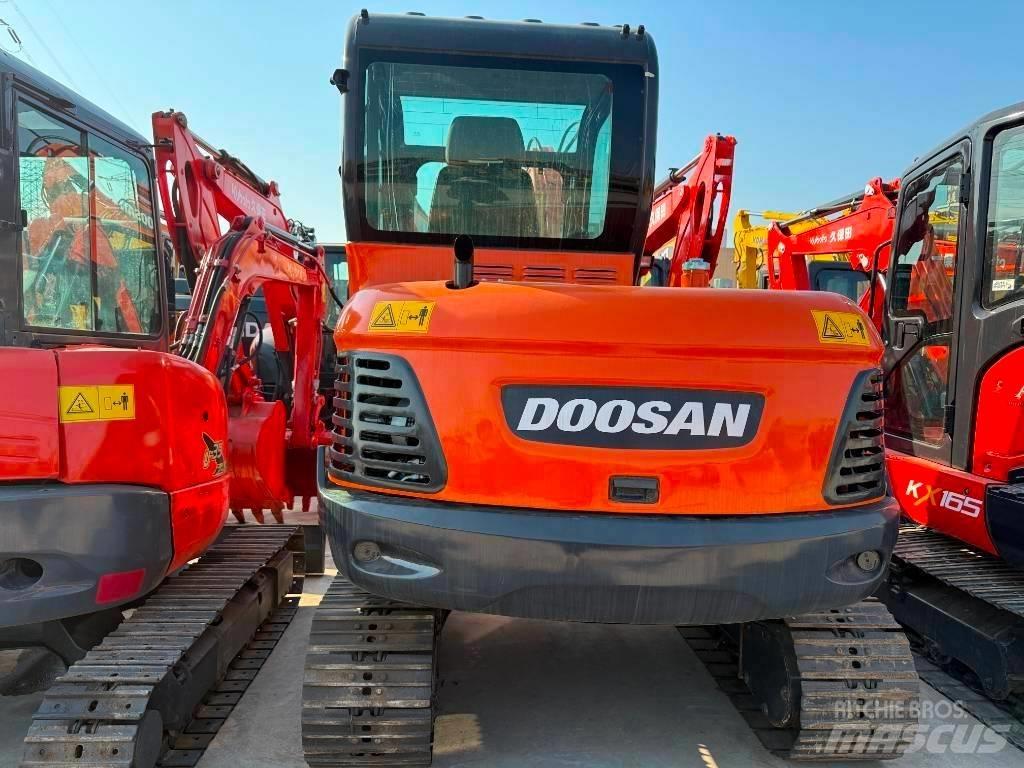 Doosan DX 60 Miniekskavaatorid < 7 t