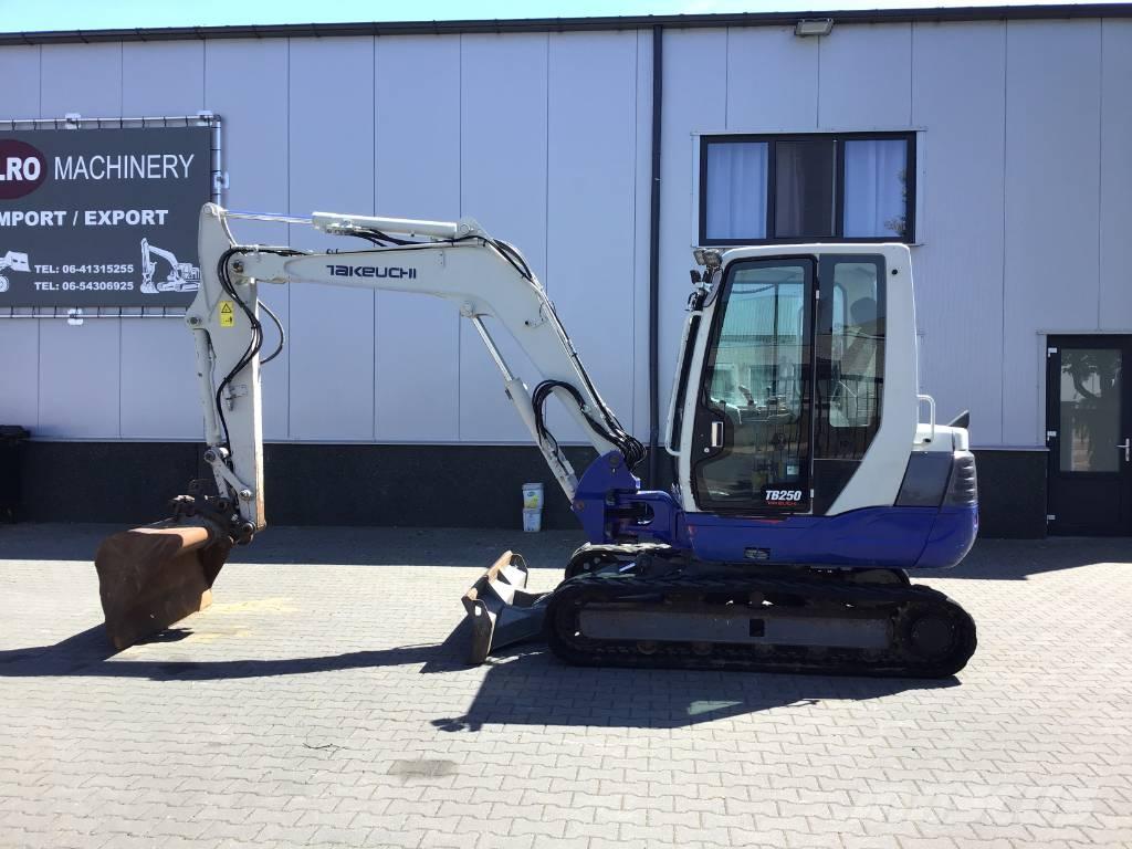 Takeuchi TB 250 Miniekskavaatorid < 7 t