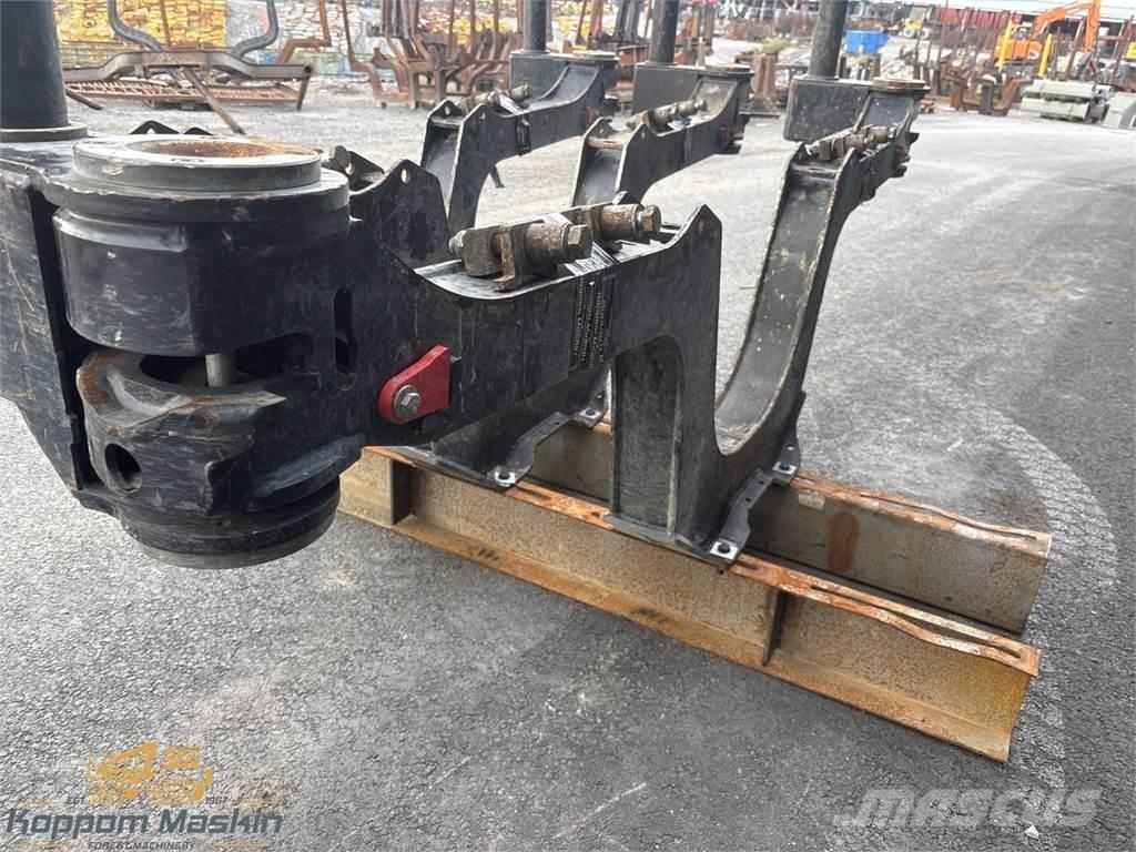 Komatsu 855 Muud osad