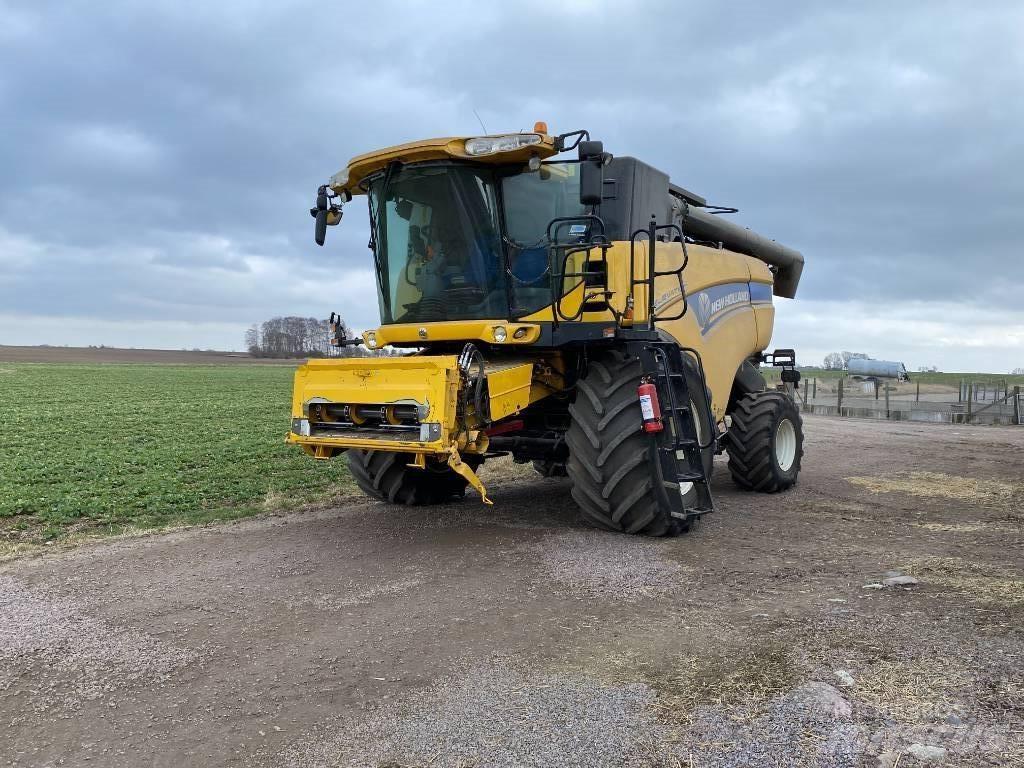New Holland CX 8090 Teraviljakombainid