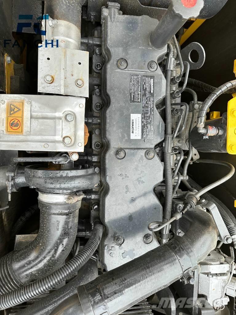 Komatsu 200-8 Roomikekskavaatorid